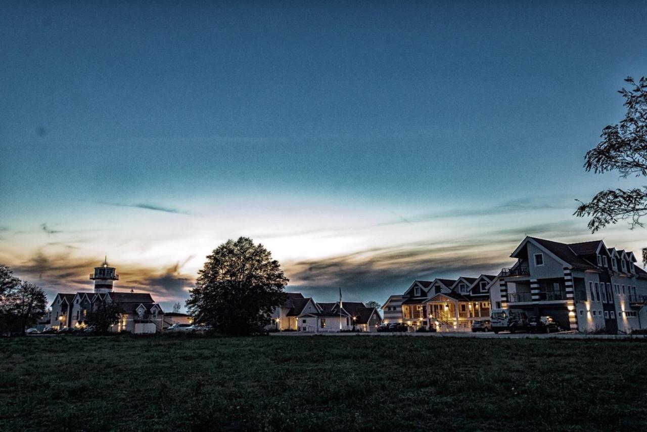 Der Leuchtturm-Gastro Gmbh Hotel Geierswalde Eksteriør billede